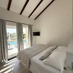 Luxury Villa Near Sibenik With Heated Pool, Jacuzzi & Sauna וילה