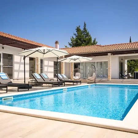 Luxury Near With Heated Pool, Jacuzzi & Sauna * Sibenik