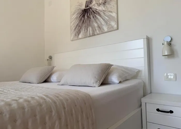 Stella - Heated Pool, Jacuzzi & Sauna * Šibenik