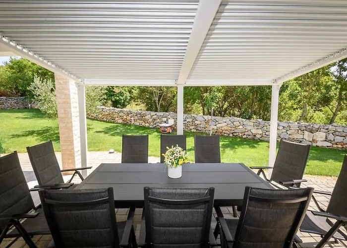 Villa Stella - Heated Pool, Jacuzzi & Sauna *