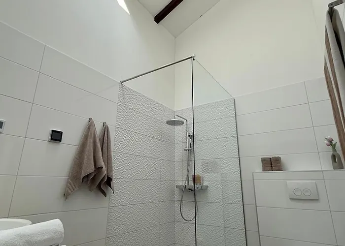 Villa Stella - Heated Pool, Jacuzzi & Sauna *